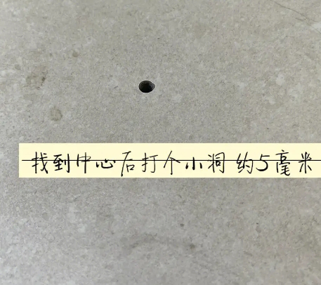 平塘瓷砖空鼓维修公司专业解答在瓷砖铺贴过程中，如果砂料搅拌不均匀，将会带来以下问题